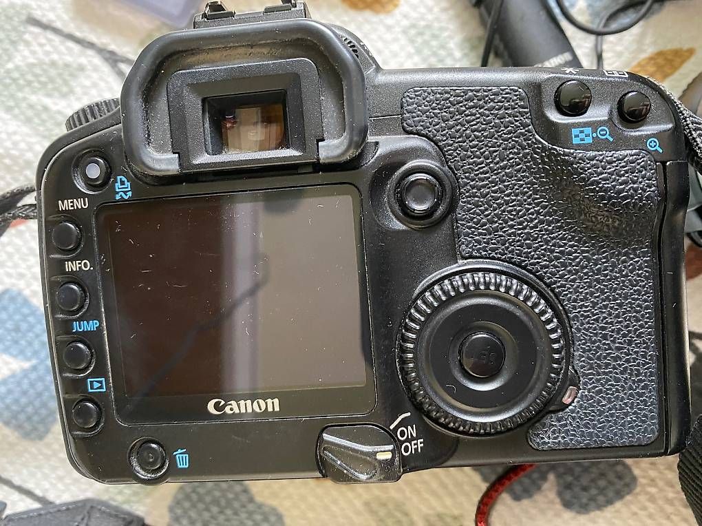 Fotocamera: Canon EOS 30D – Usato da Zürich venduto da Pascal_2bzx 2