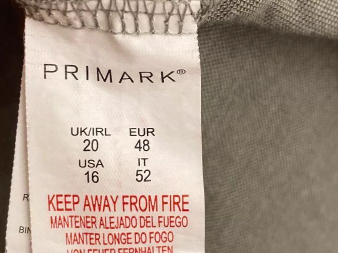 Primark Vestiti: Kleid gestuft oliv Gr. 46 - 48 – Usato da Pratteln venduto da a23_j2gs 8