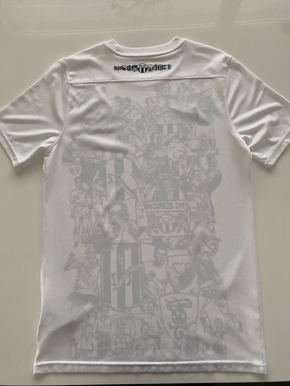T-shirt: Fc Zürich – Usato da Volketswil venduto da alk_6rmq 1