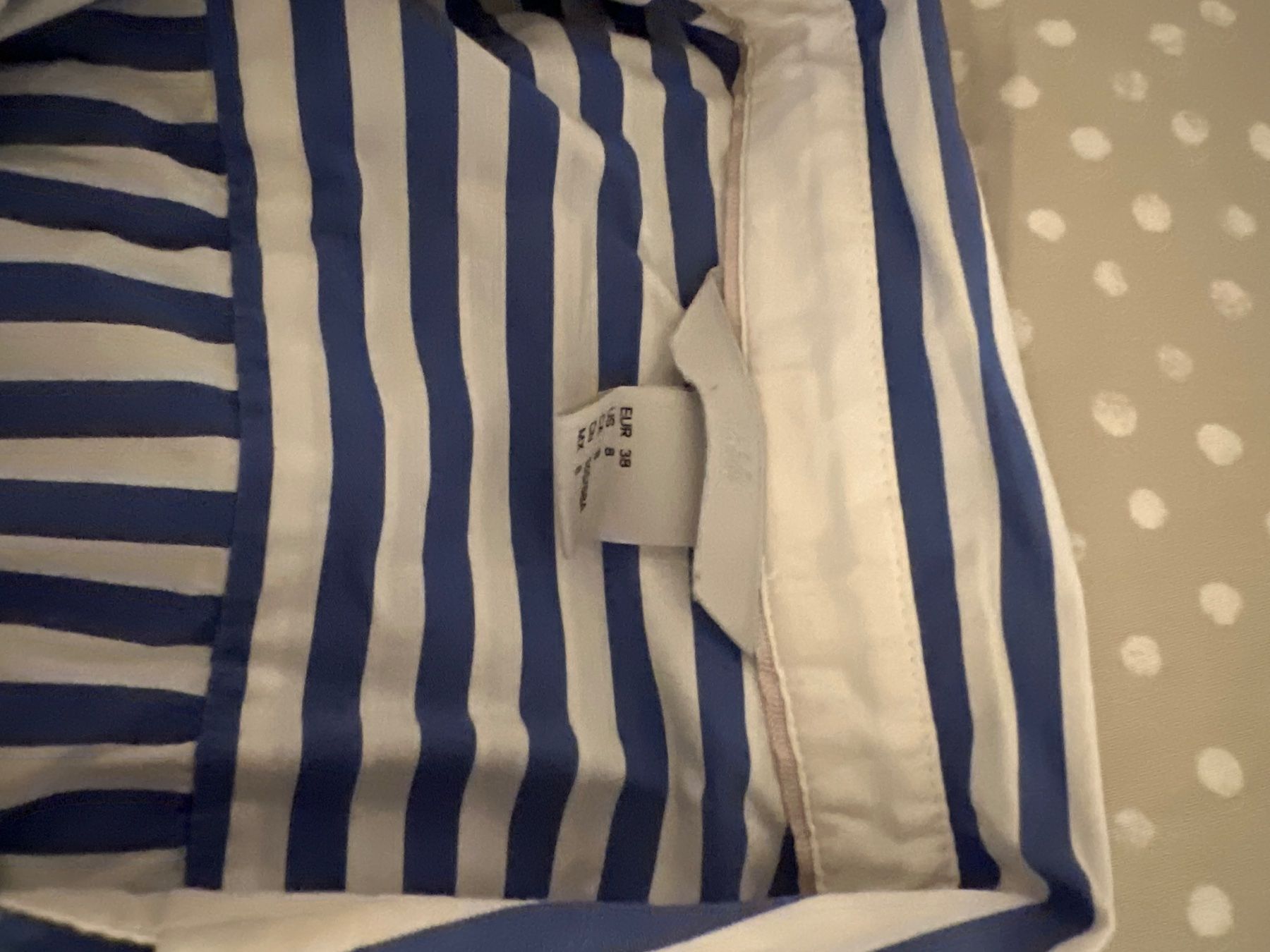 H&M Blusen: Damenhemd Grösse 38 – Gebraucht aus Weiach von LemonJuice1995 2