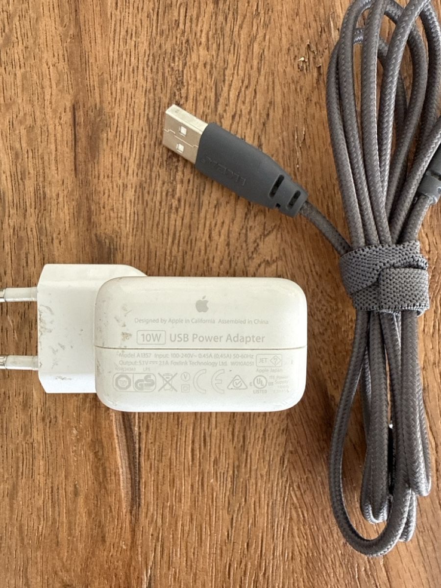 Apple Caricabatterie: Apple 10W Netzteil mit IKEA Lightning Kabel gebraucht – Usato da Birmenstorf AG venduto da BIGD78 1