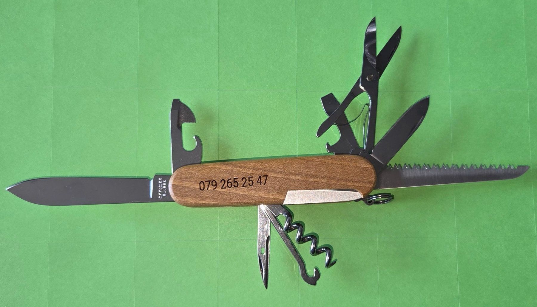 Victorinox Coltelli tascabile: Victorinox Huntsman M.Rebmann - Bagger & Tiefbau hell – Nuovo (secondo la descrizione) da Gossau SG venduto da tenerife11 5