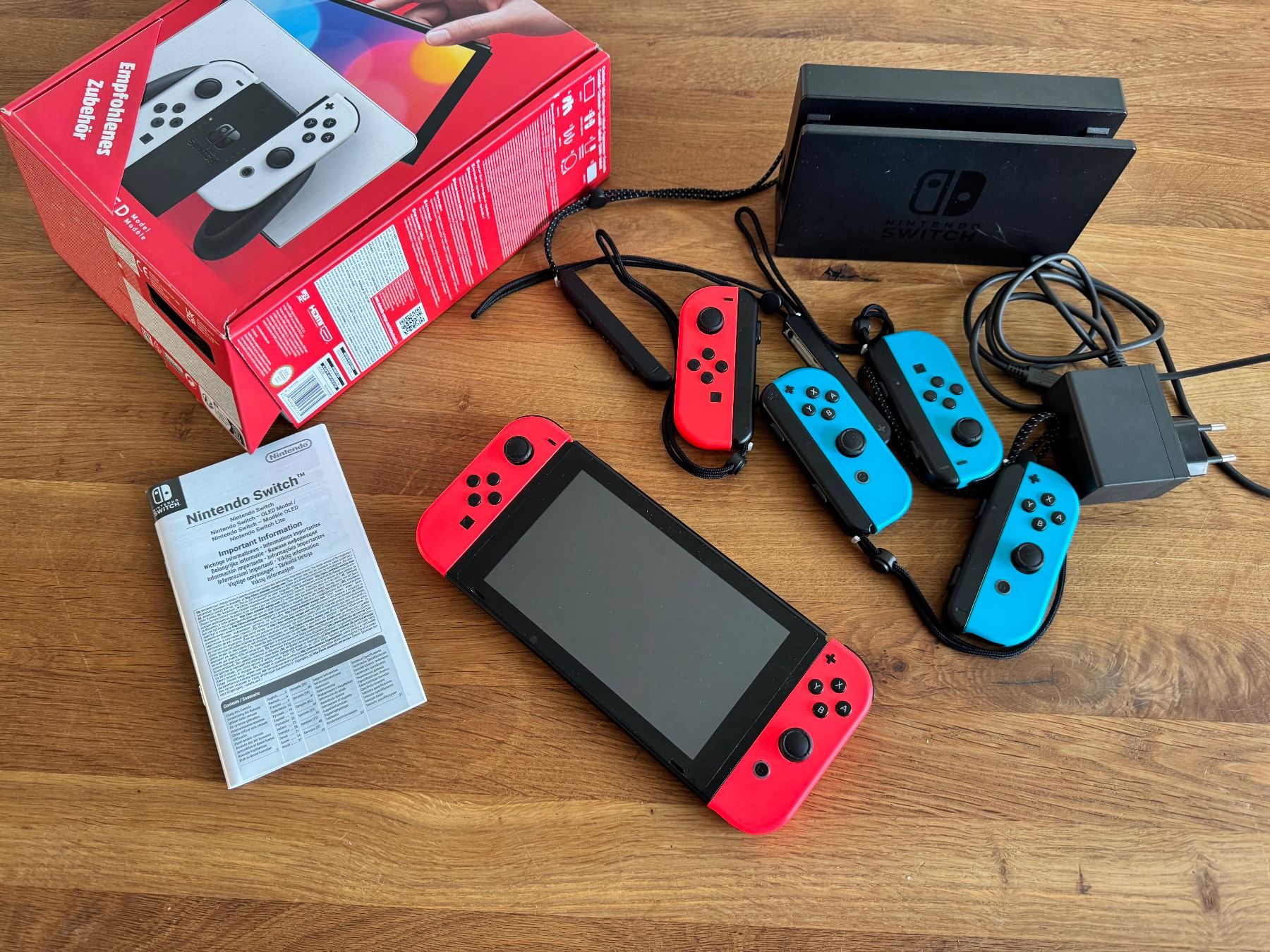 Nintendo Konsolen: Nintendo Switch mit Zubehör – Gebraucht aus frauenfeld von tia01 3