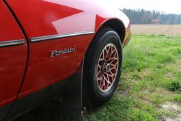 Pontiac Firebird Formula 400 (6.6l V8)