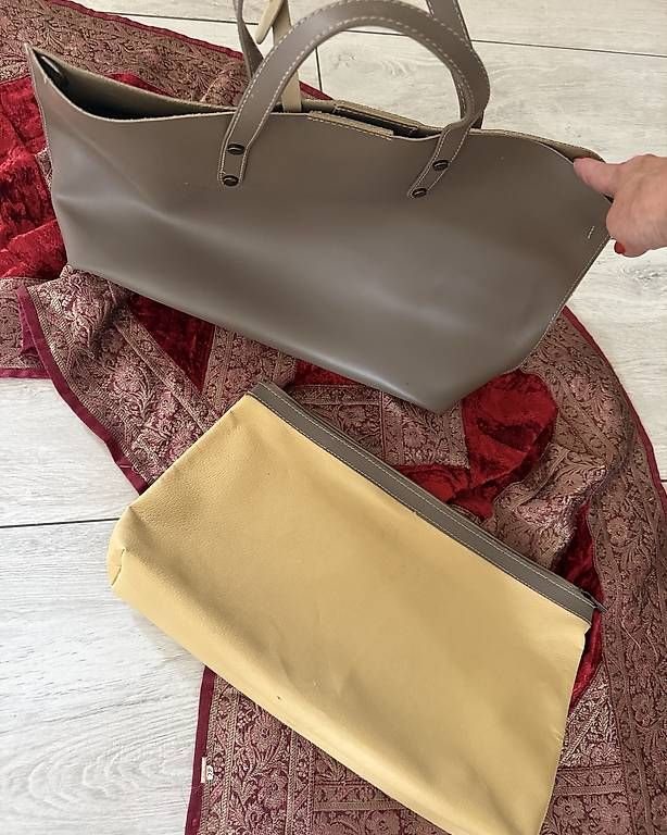 Taschen für Damen: Lederhandtasche – Gebraucht aus Bergdietikon von ulr_r9x5