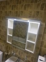 Spiegelschrank Badezimmer mit Beleuchtung und Regalen Weiss