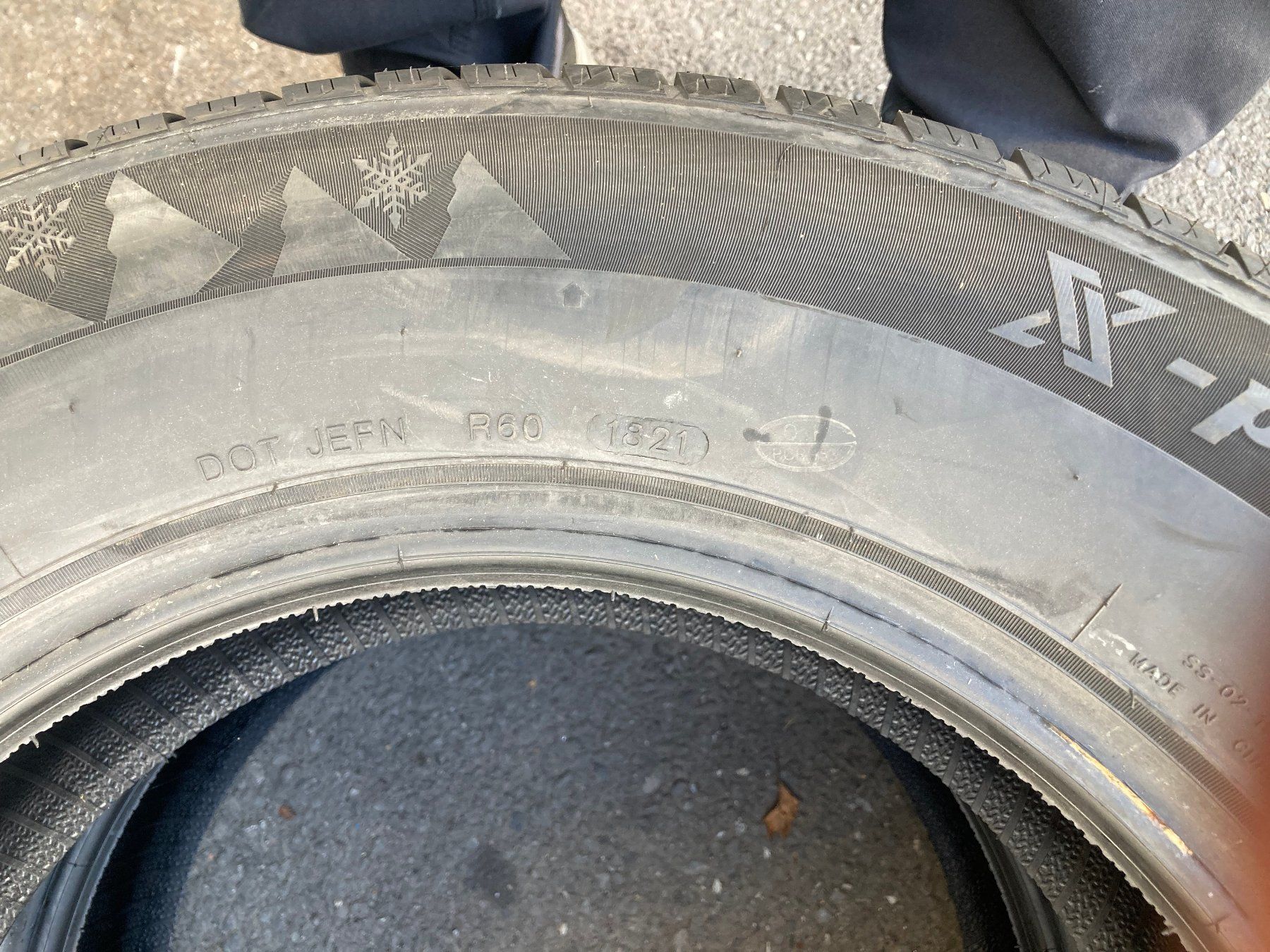 Pneumatici & Ruote complete: 215/65R16 Winterpneu – Usato da Cham venduto da WB2223 3