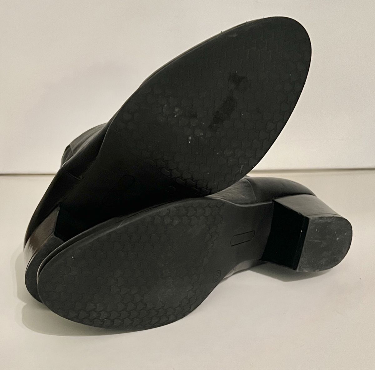 Scarpe da donna: Damenbottine. Schwarzes Leder. Gr. 40 – Usato da Zürich venduto da rsa_dv8r 3