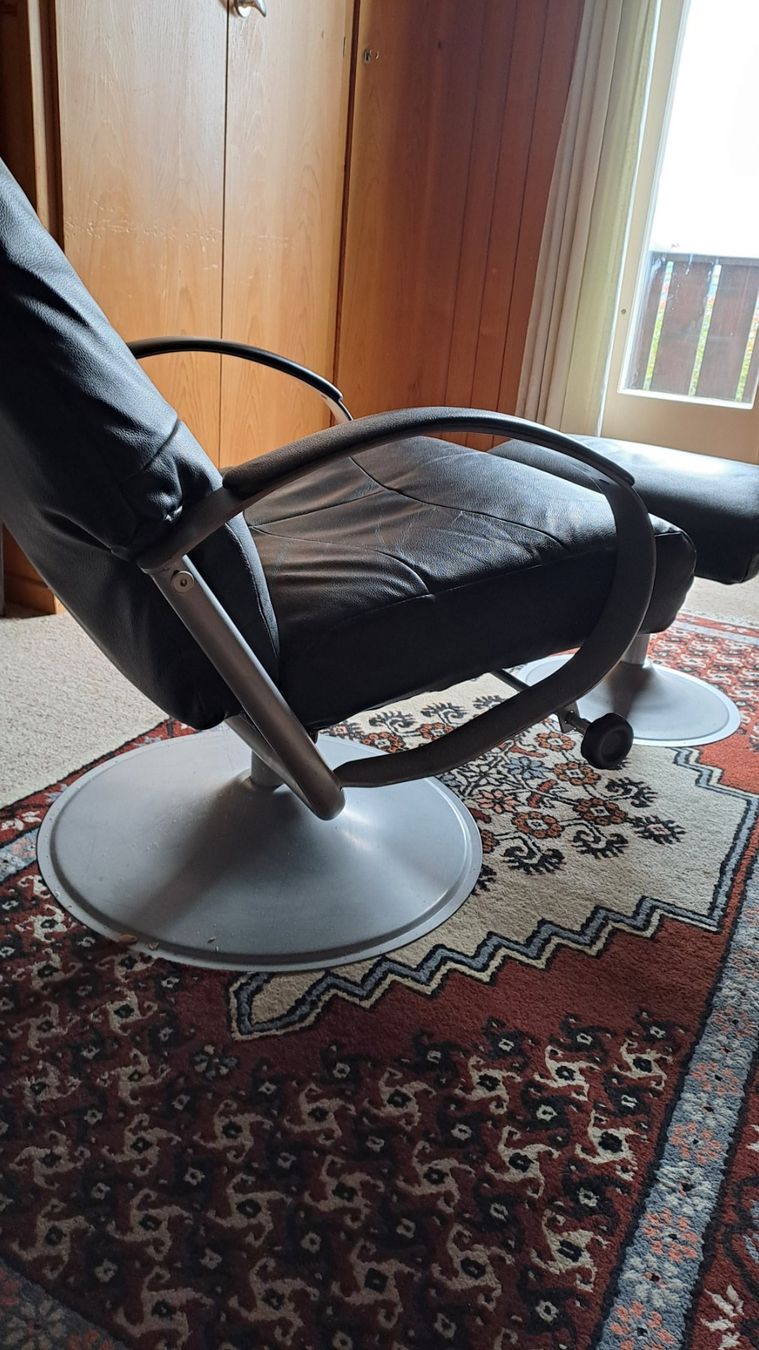Poltrone: Sessel mit Fussteil – Usato da Weggis venduto da tigresse02 2