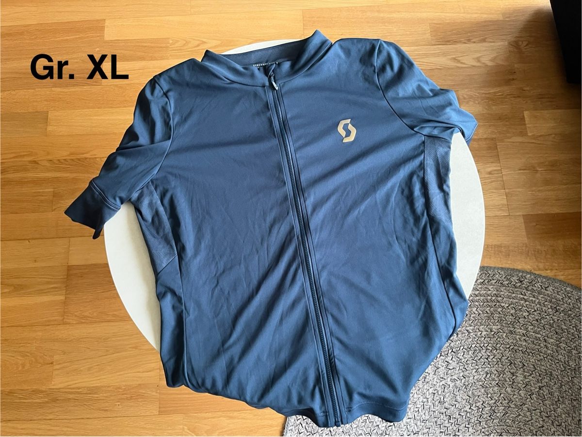 Scott Canottiere & Pantaloni: 5x div. Velotrikots von SCOTT – Usato da Köniz venduto da Tottigoal10 5