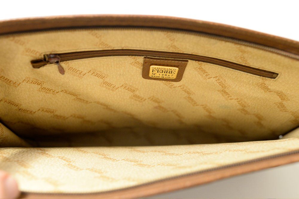 Koffer & Taschen: Porte-documents Gianfranco FERRE en cuir brun vintage – Defekt aus Onex von swopper 2