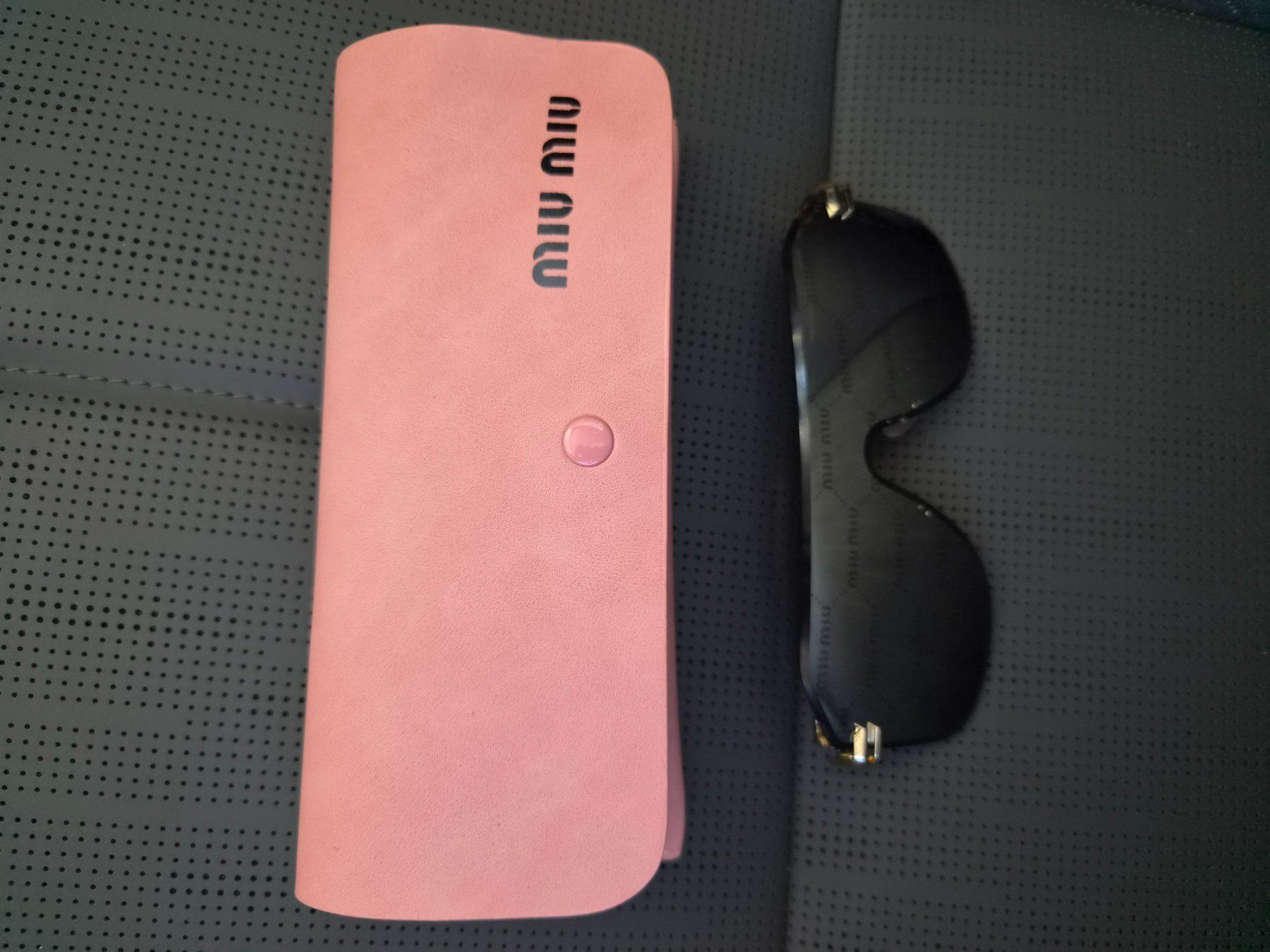 Miu Miu Occhiali & Lenti: MIU MIU SONNENBRILLE – Usato da Richterswil venduto da rscars22 2