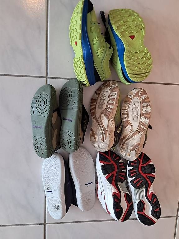 Scarpe per ragazzi: 5 Paar Schuhe Gr. 28/29 – Usato da Belp venduto da Verk976 4