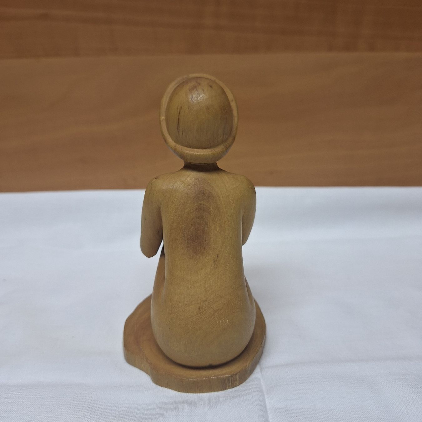 Figuren: Vintage Schnitzfigur, Figur sitzend mit Krug – Gebraucht aus Winterthur von Goldpipau 2