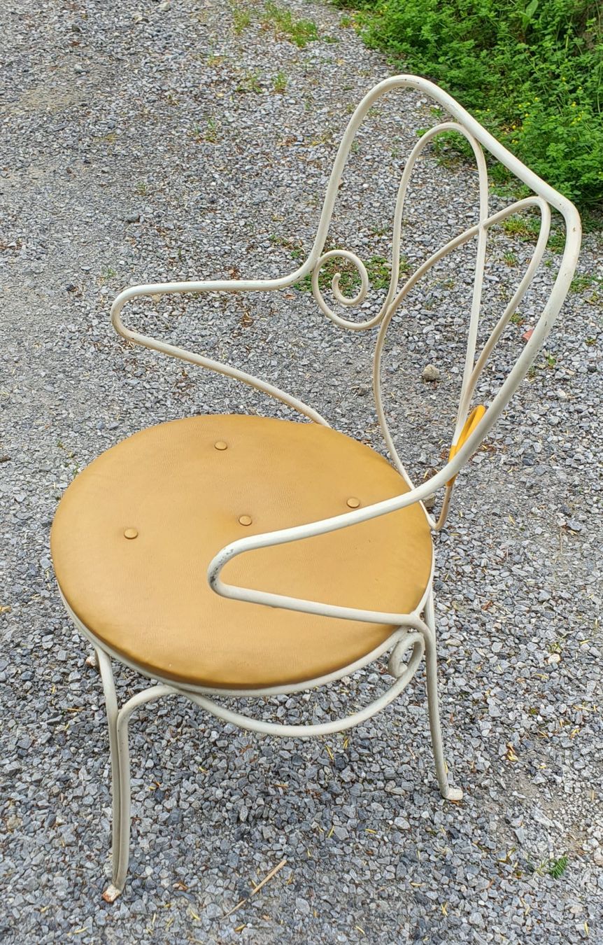 Sedie: 3 antike Gartenstühle mit Eisengestell Polster Sitzfläche – Usato da Neerach venduto da SilliS 2