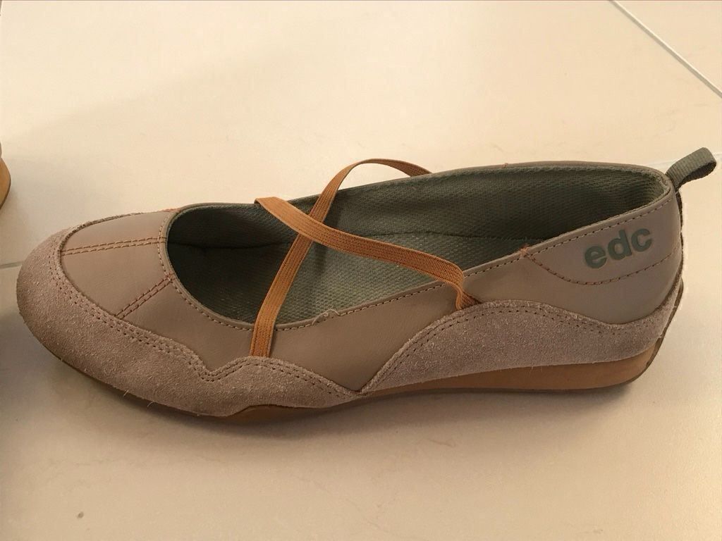 Esprit Scarpe da donna: Chaussures / Schuhen EDC ESPRIT  -  T41 – Usato da Arzier-Le Muids venduto da WinT078 1