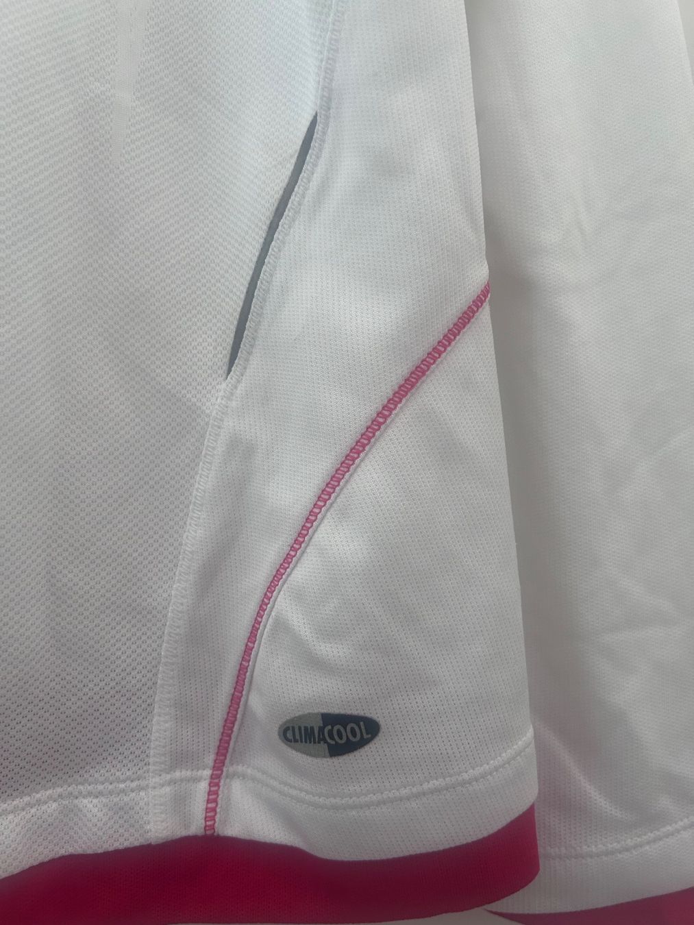 Adidas T-shirt: ADIDAS Langarmshirt – Usato da Dättwil AG venduto da fio_d76l 5