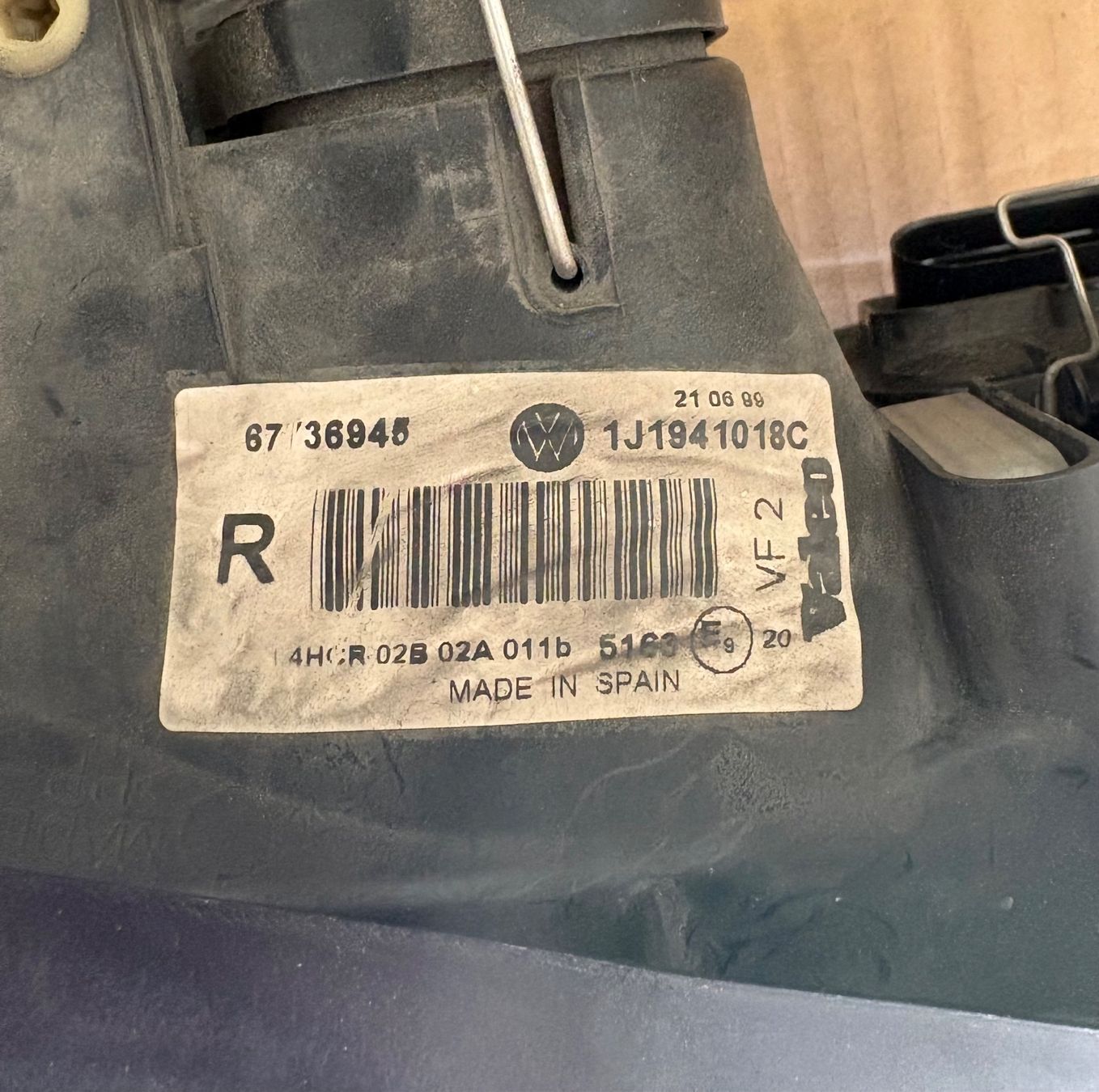 VW Fari: Scheinwerfer VW Golf 4 – Usato da Schangnau venduto da Ciao44 1