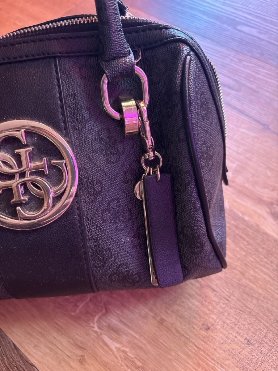 Guess Borse da donna: Guess Tasche Vintage Y2K – Usato da Bern venduto da LoveVintageY2K 2