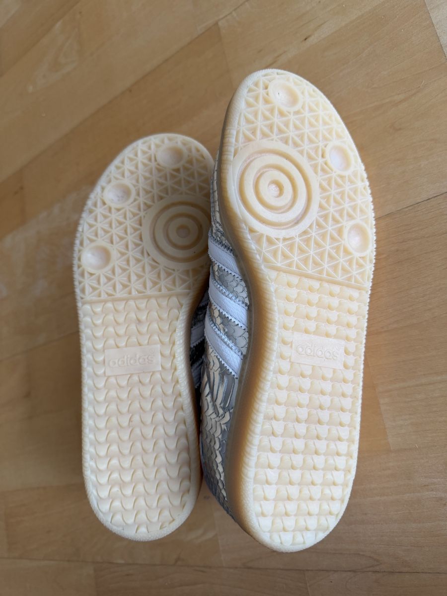 Damenschuhe: Adidas Samba Damen Sneaker Silber – Gebraucht aus Alosen von .AMEA. 7