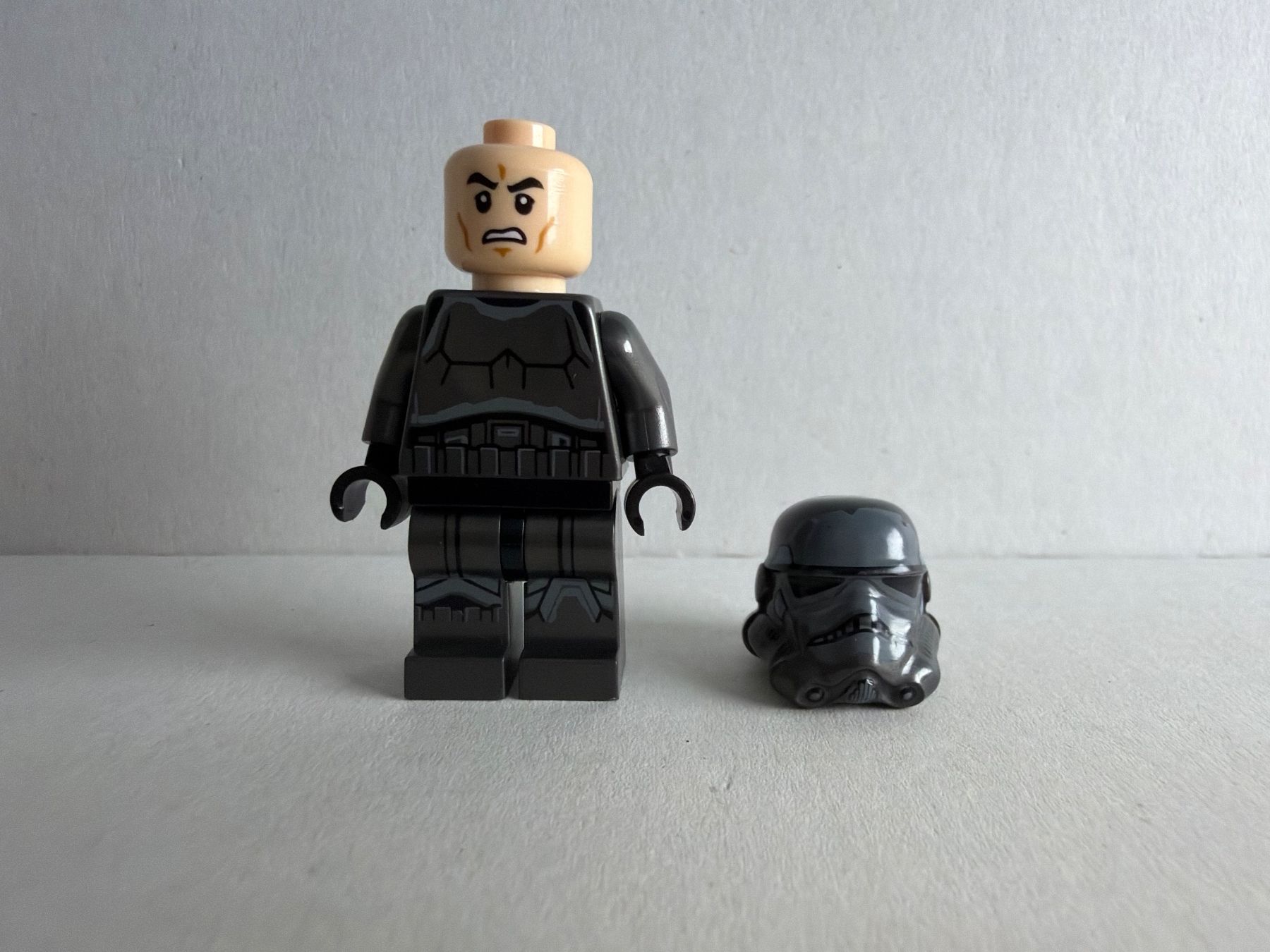 Lego Statuette: Imperial Shadow Stormtrooper – Usato da Neftenbach venduto da Elitebricks 1