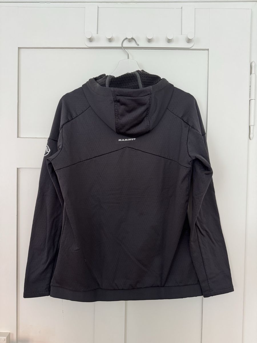 Mammut Pullover & Sweatshirts: Mammut Hoodie Damen – Gebraucht aus St. Gallen von BiancaL11 1