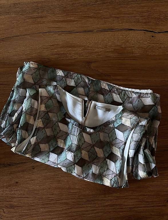 Kleider: NILE Kleid – Gebraucht aus Luzern von AnnaZaychenko 2