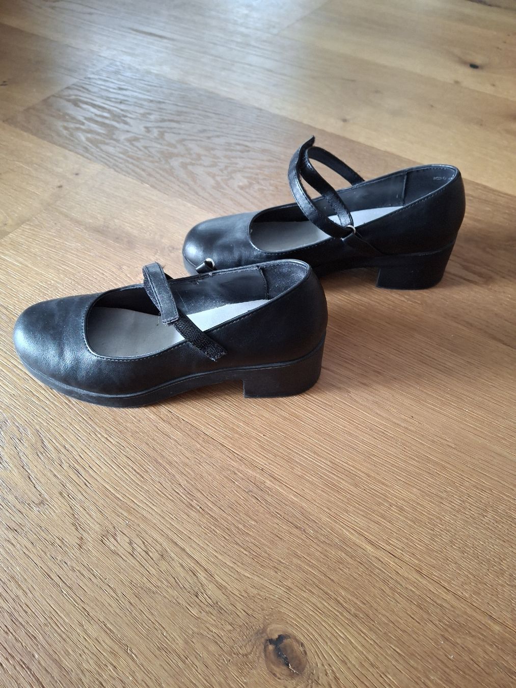 Scarpe per ragazze: Pumps Gr. 34 – Usato da Niederbipp venduto da Himbo62