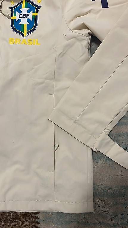 Vestes: Brasilien Windbreaker – D'occasion à Stettlen par als_7wwm 2