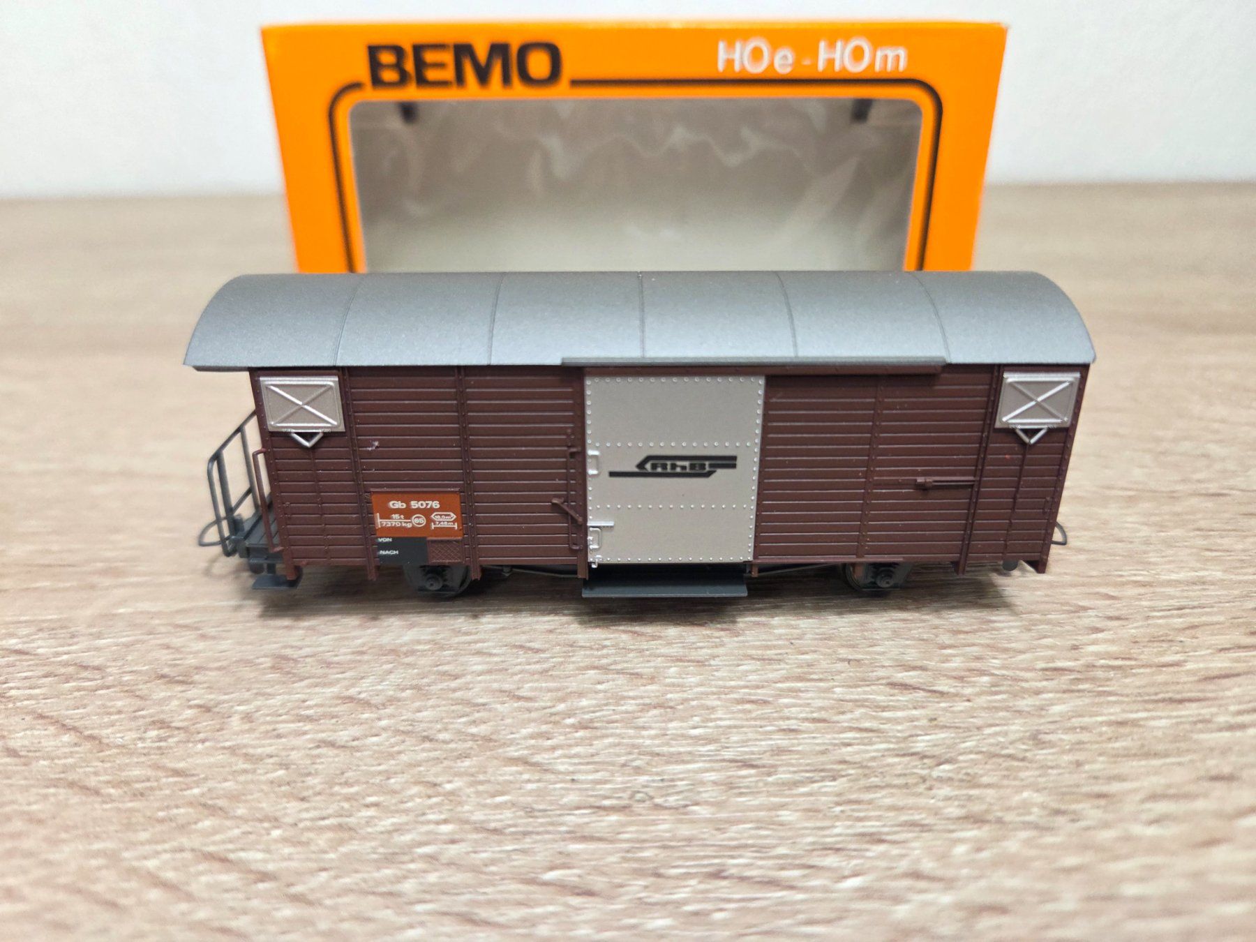 Bemo Modellini di ferrovie: Bemo 2250 Güterwagen RhB H0m – Usato da St-Aubin-Sauges venduto da Lo_Go 1