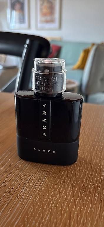Profumi & Eau de Toilette: Profumo prada luna rossa black – Usato da Pregassona venduto da Nicolas-Lusenti 1