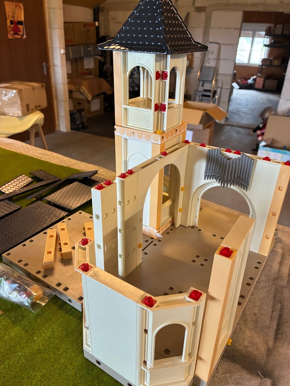 Playmobil Spielzeuge: PLaymobil Kirche – Gebraucht aus Ueberstorf von gui_f2q8 4