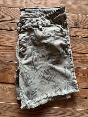 S.Oliver smart Shorts grün