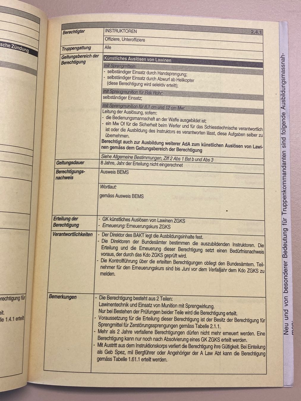 Bücher: Reglement Einsatz Munition mit Sprengwirkung Schweizer Armee – Gebraucht aus Brütten von Hst1 3