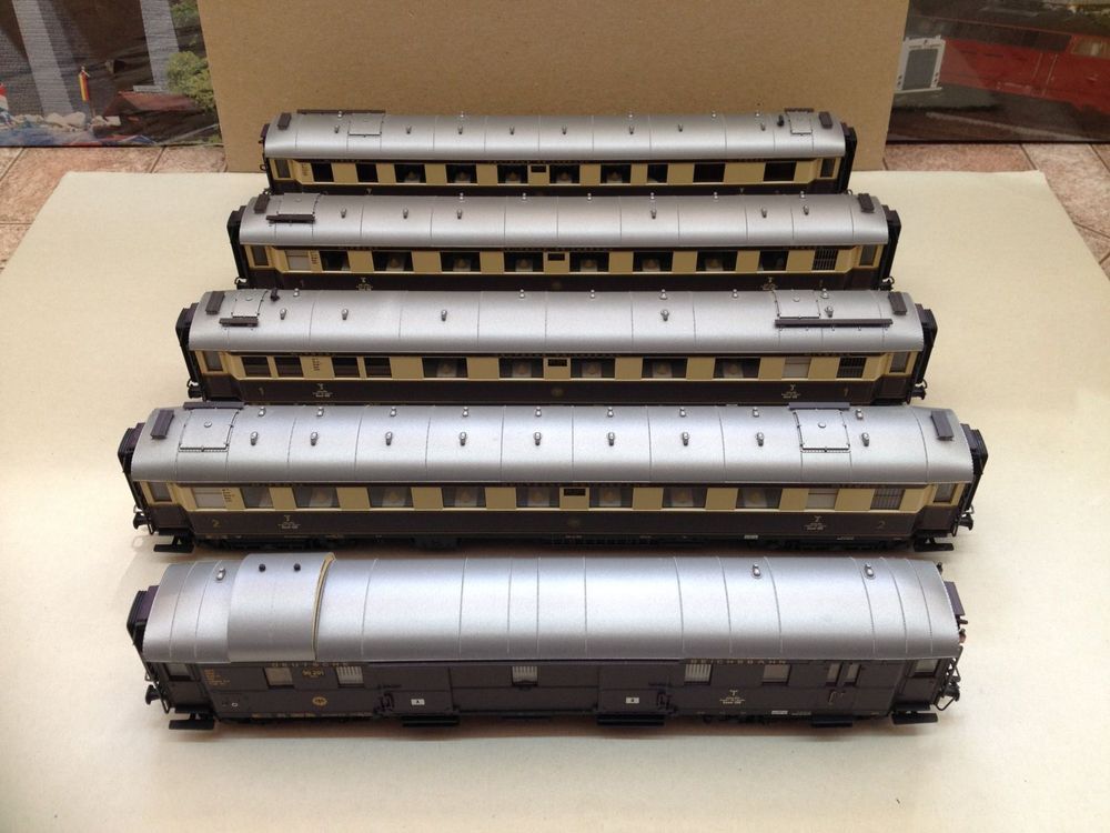 Schnellzugwagen-Set Rheingold _ Märklin Schnellzugwagen – RUAUE