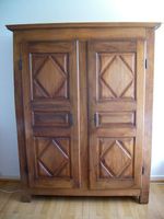 Antiker Schrank (Nussbaum)
