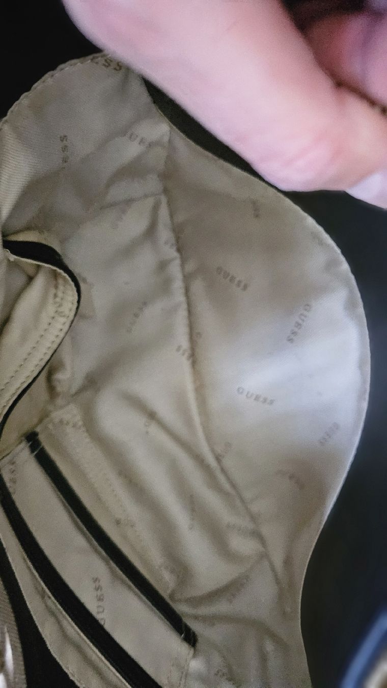 Guess Sacs femmes: Guess Tasche – D'occasion à Sierre par ReflektSlow 8