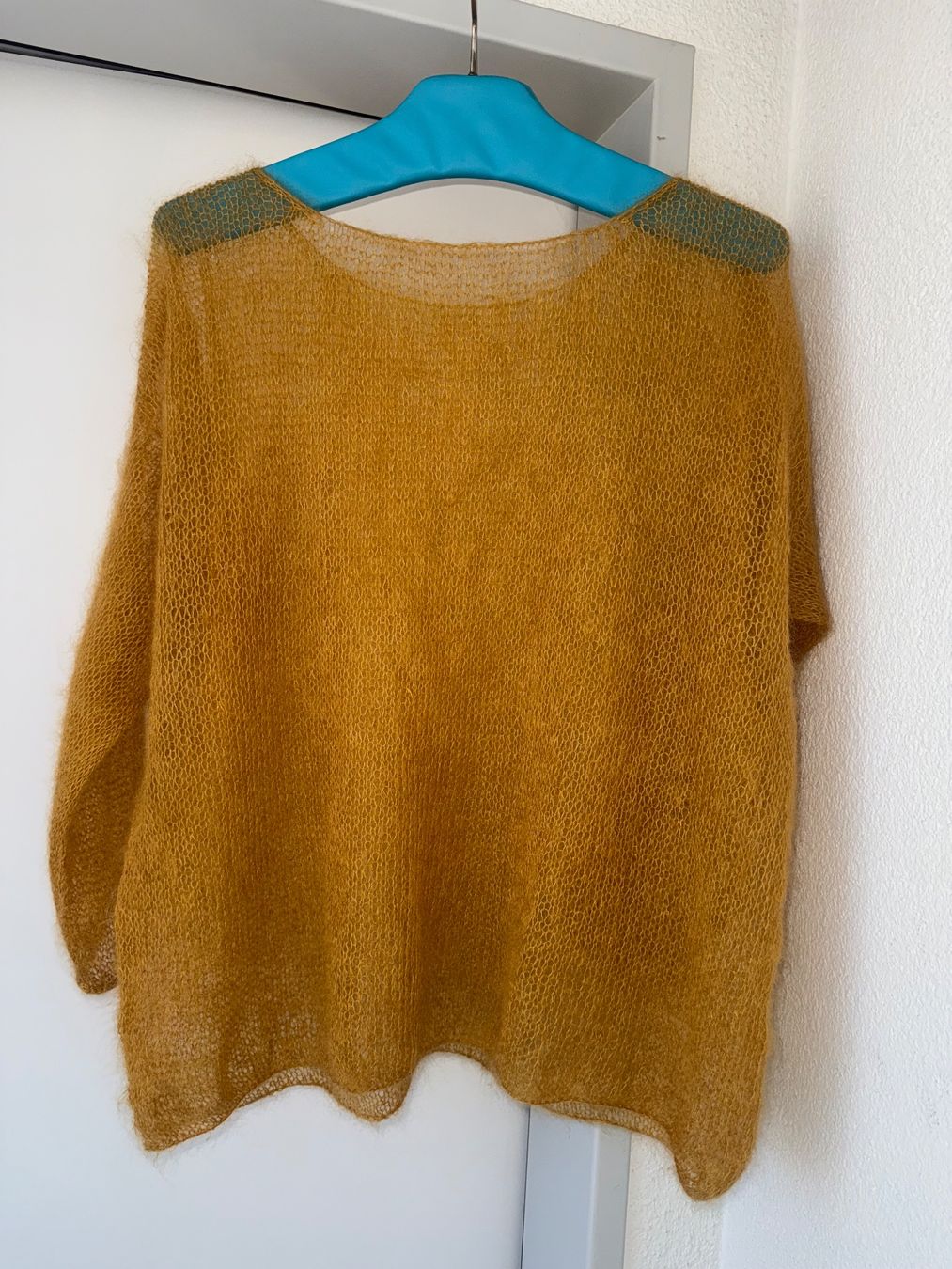 Maglioni & Felpe: Leichter Pullover aus Kid-Mohair Handgestrickt . Neu. – Nuovo e nell'imballaggio originale da Buchrain venduto da nat_pl5p 6