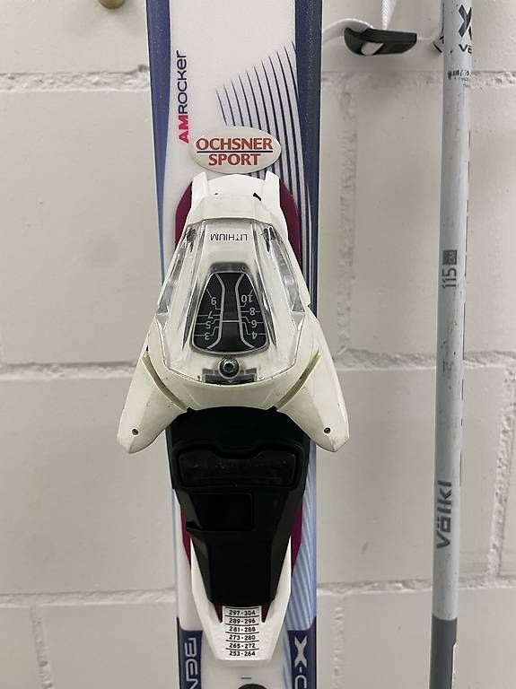 Atomic Sci: Atomic Carving Ski 148 cm + Skistöcke gratis – Usato da Oberburg venduto da alicia12345 1
