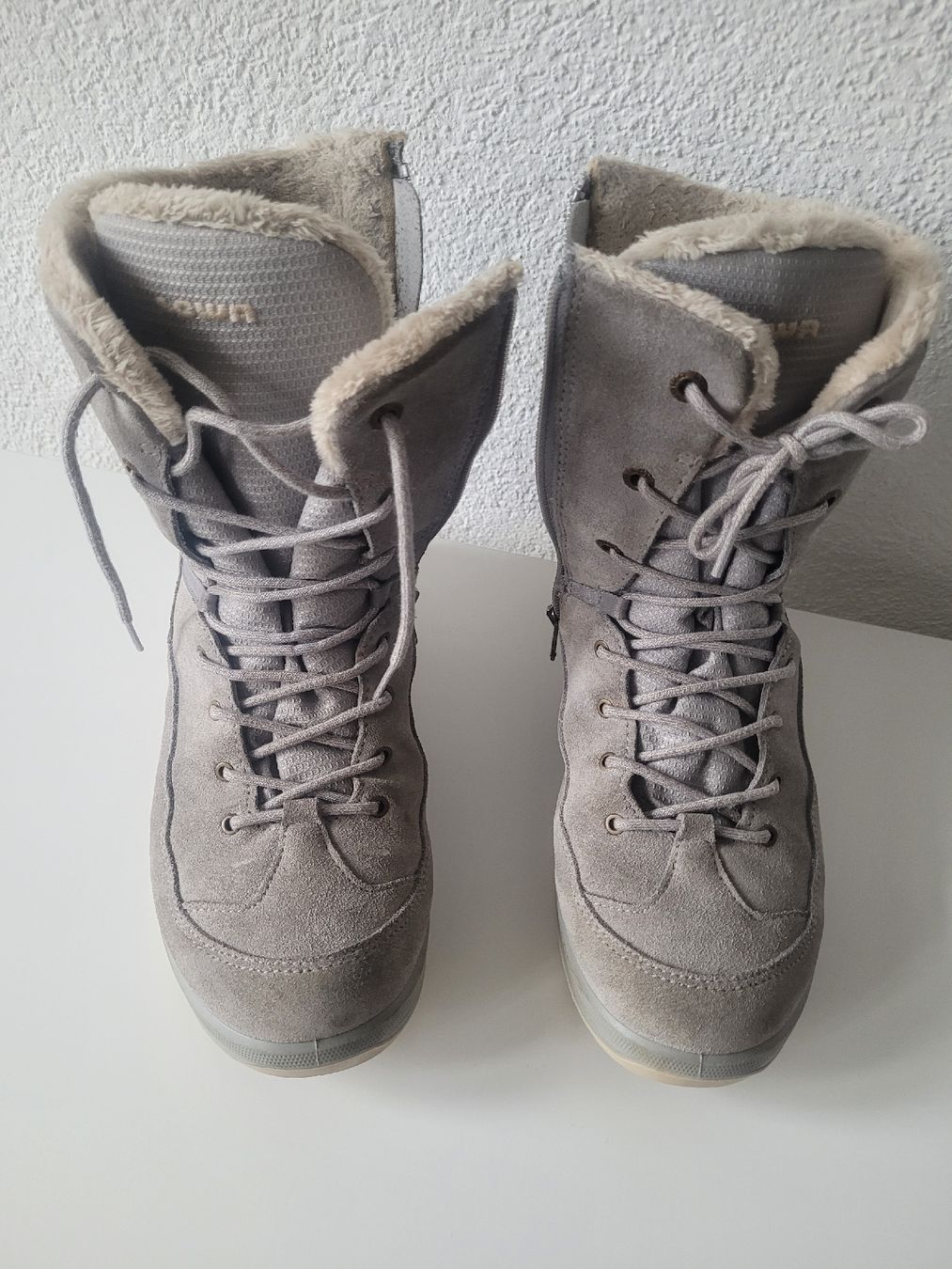 Lowa Scarpe per ragazzi: Lowa Kinderschuhe Winter Gr 38 – Usato da Winterthur venduto da pajk12