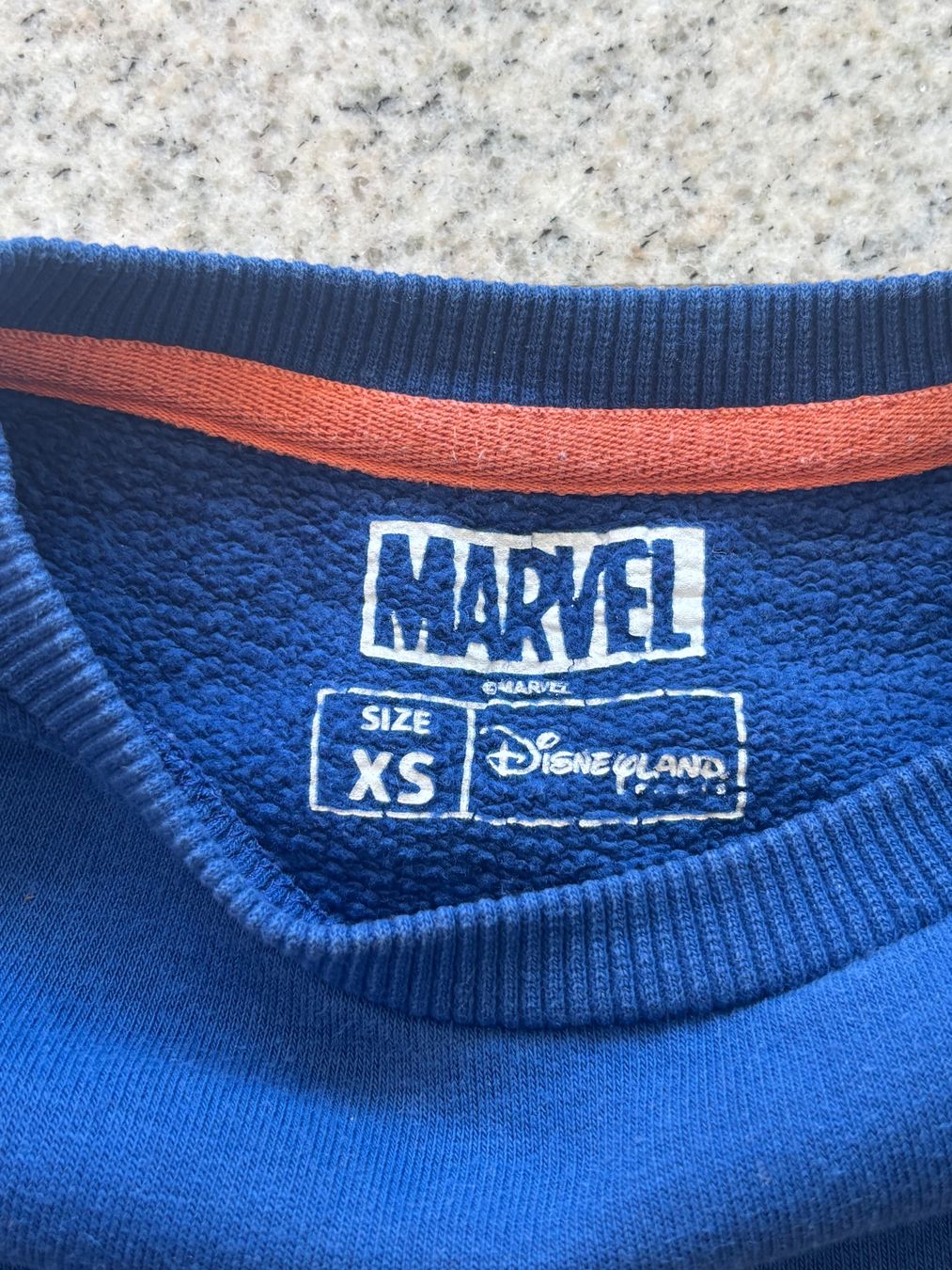 Maglioni & Felpe: Disneyland Paris Marvel Captain Pullover XS – Usato da Wilen b. Wollerau venduto da sim_m7fg 2