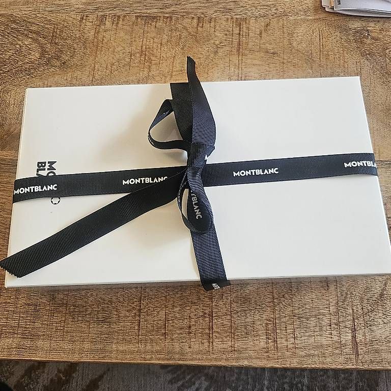 Portefeuilles: Porte-feuille Montblanc cuir – D'occasion à Lonay par Turchinu 4