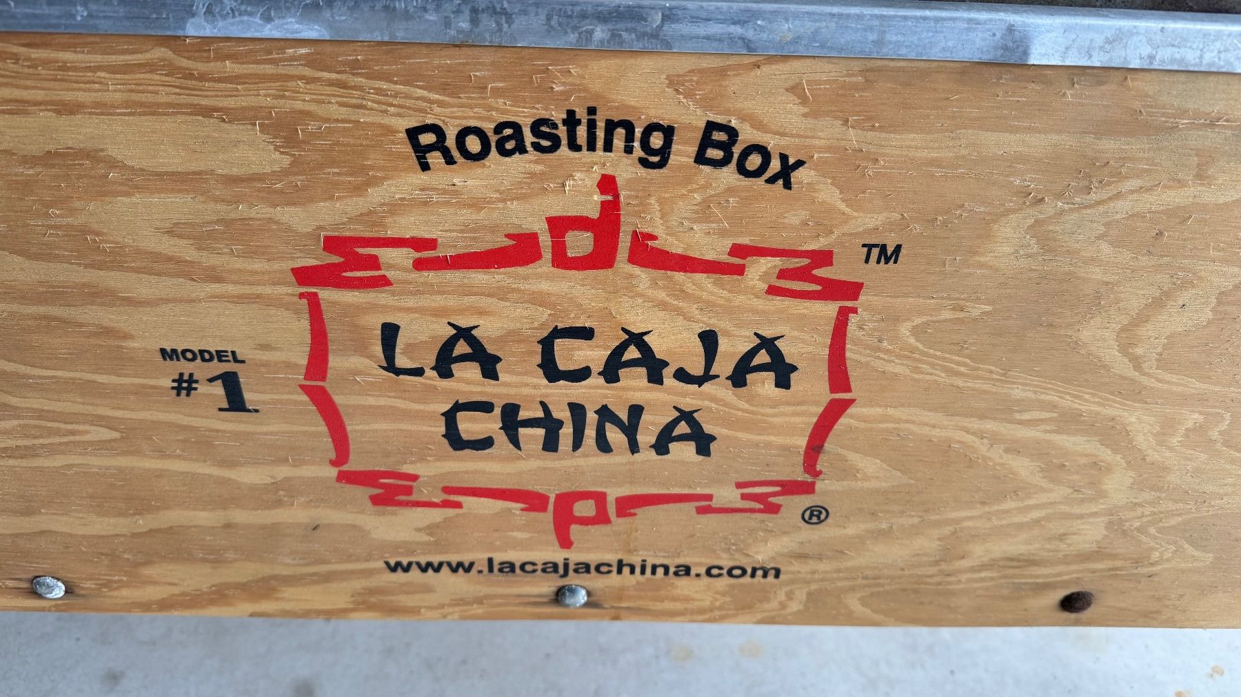 Grills: Für knusprige Spanferkel: BARBECUE GRILL BOX – Gebraucht aus Rietheim von Saxempire 1