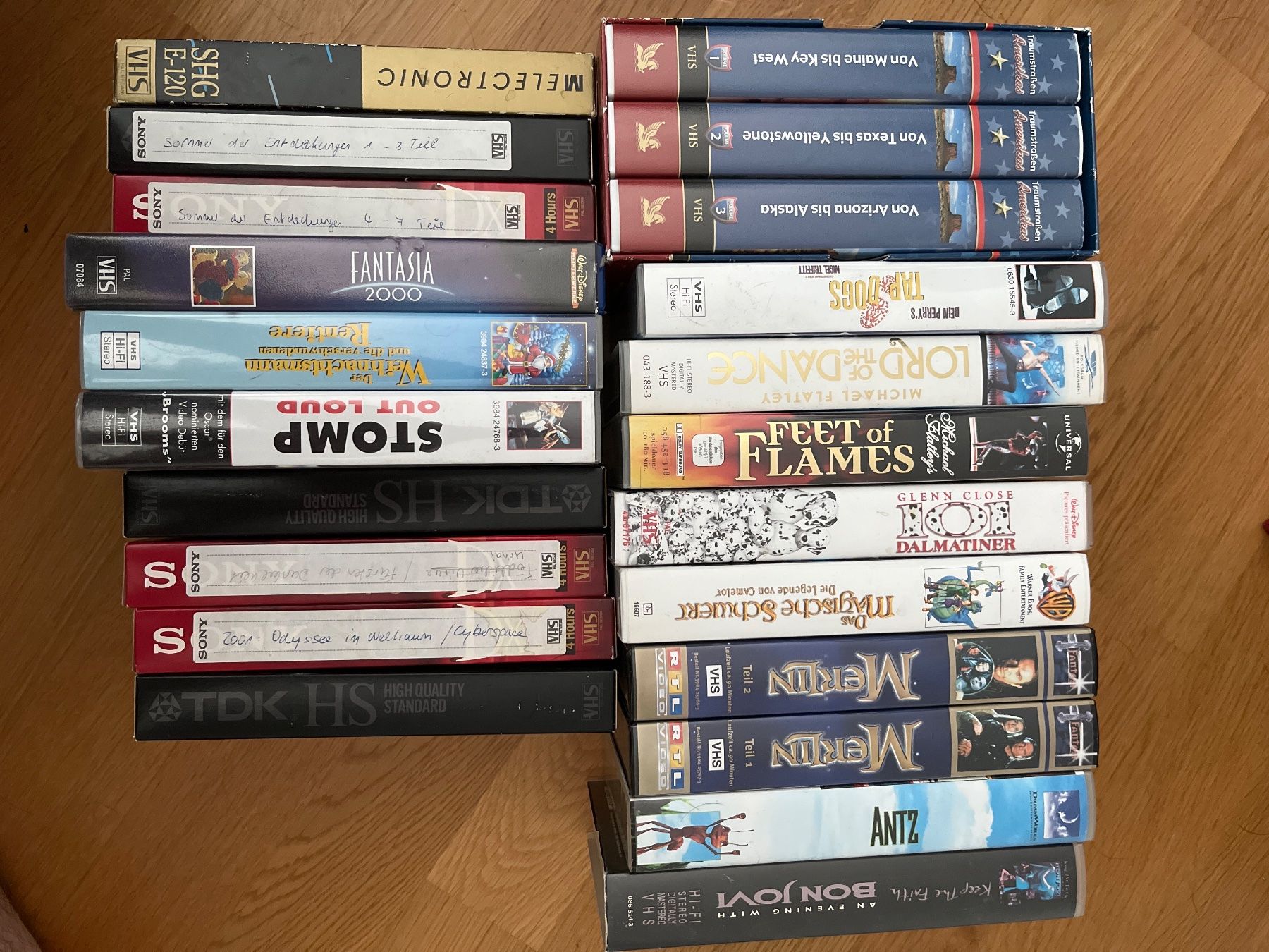 Tutti i VHS: VHS Kassetten Konvolut – Usato da Hochdorf venduto da HauptsachNoessle