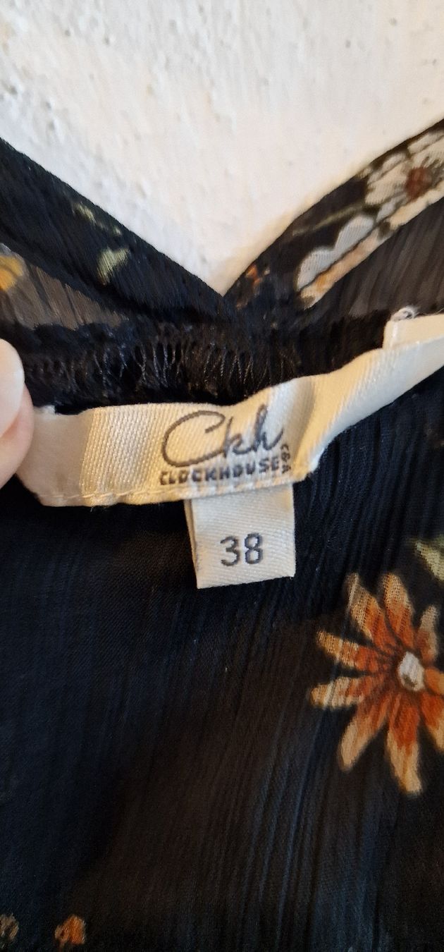 C&A Blusen: Bluse mit Blumenmuster – Gebraucht aus Romanshorn von REALJessiB 4