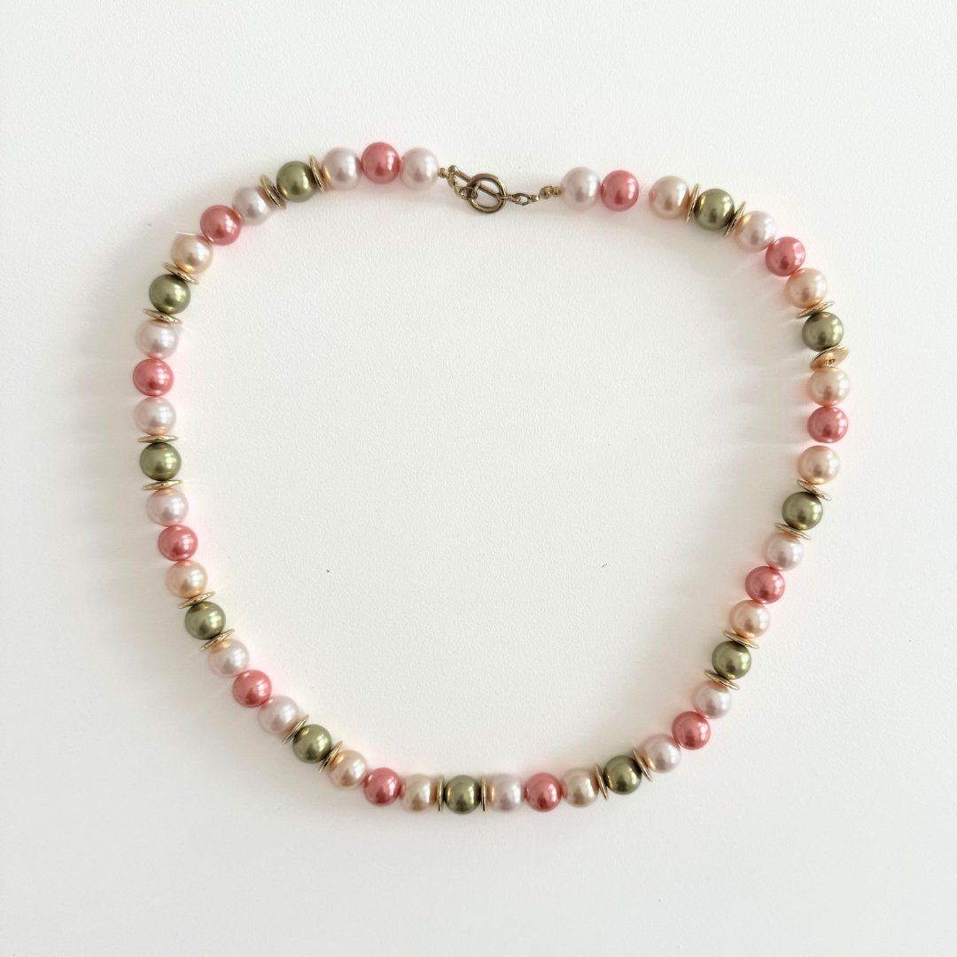Ketten: Collier Doré, Vert, Blanc & Rose – Gebraucht aus Vevey von secondlifevevey