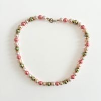 Collier Doré, Vert, Blanc & Rose