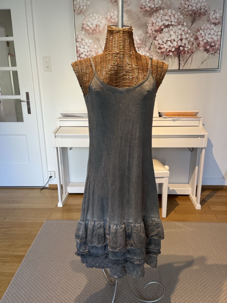 Nile Vestiti: Kleid mit Spitze, Grau, Nile, S – Usato da Solothurn venduto da Bobesch08