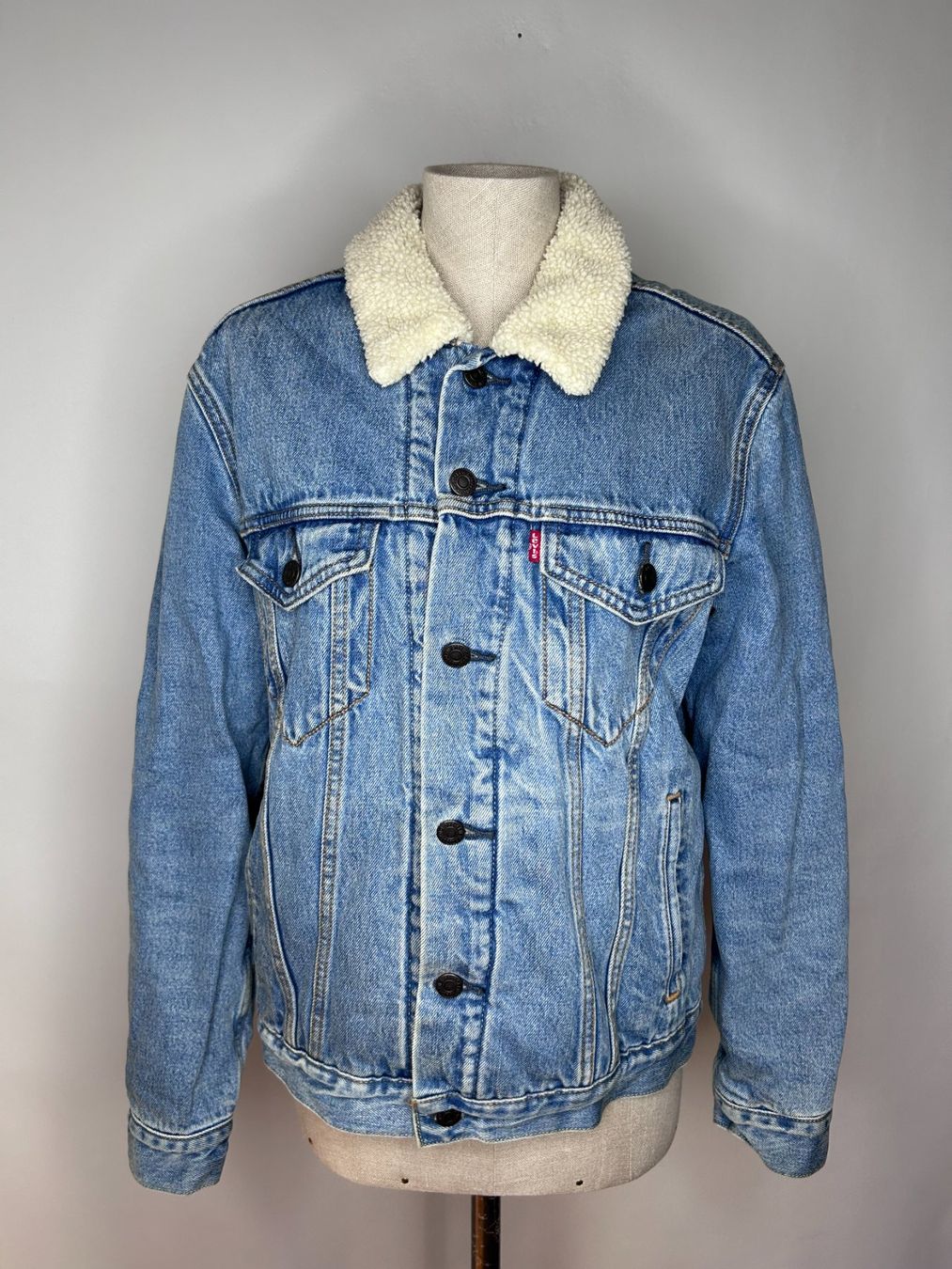 Levi's Giacche: Levi's Jeansjacke – Usato da St. Gallen venduto da look-twice