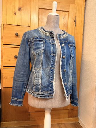 Jeansjacke Damen Grösse XL mit Perlenbesatz